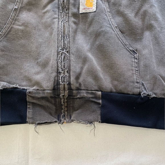Vintage Thrashed Carhartt Charcoal Hooded Jacket Heavy Wear Extra Distressed - Picture 4 of 15